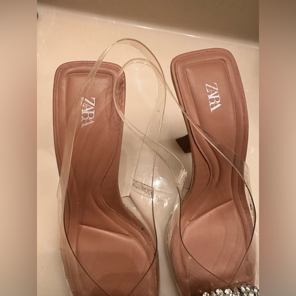 Zara embellished vinyl slingback heels. Size 6. - Picture 4 of 9